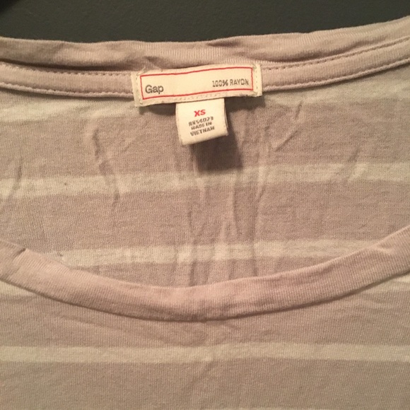 GAP Top - Picture 3 of 3